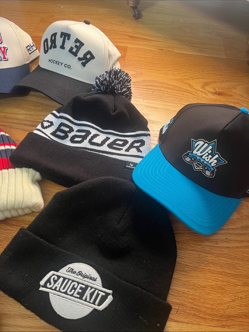 Lot of 10 Hockey Hats - All NWOT - Bauer, Retro Hockey, Howie’s, Lug Sports - Picture 4 of 4